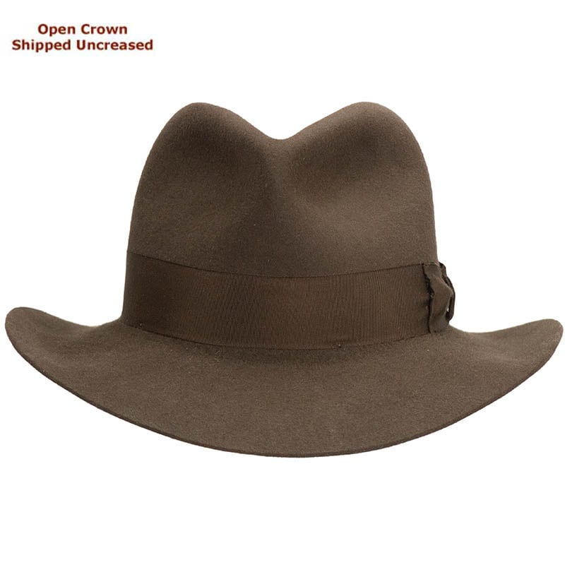 Akubra Adventurer, shown with Indy Bash